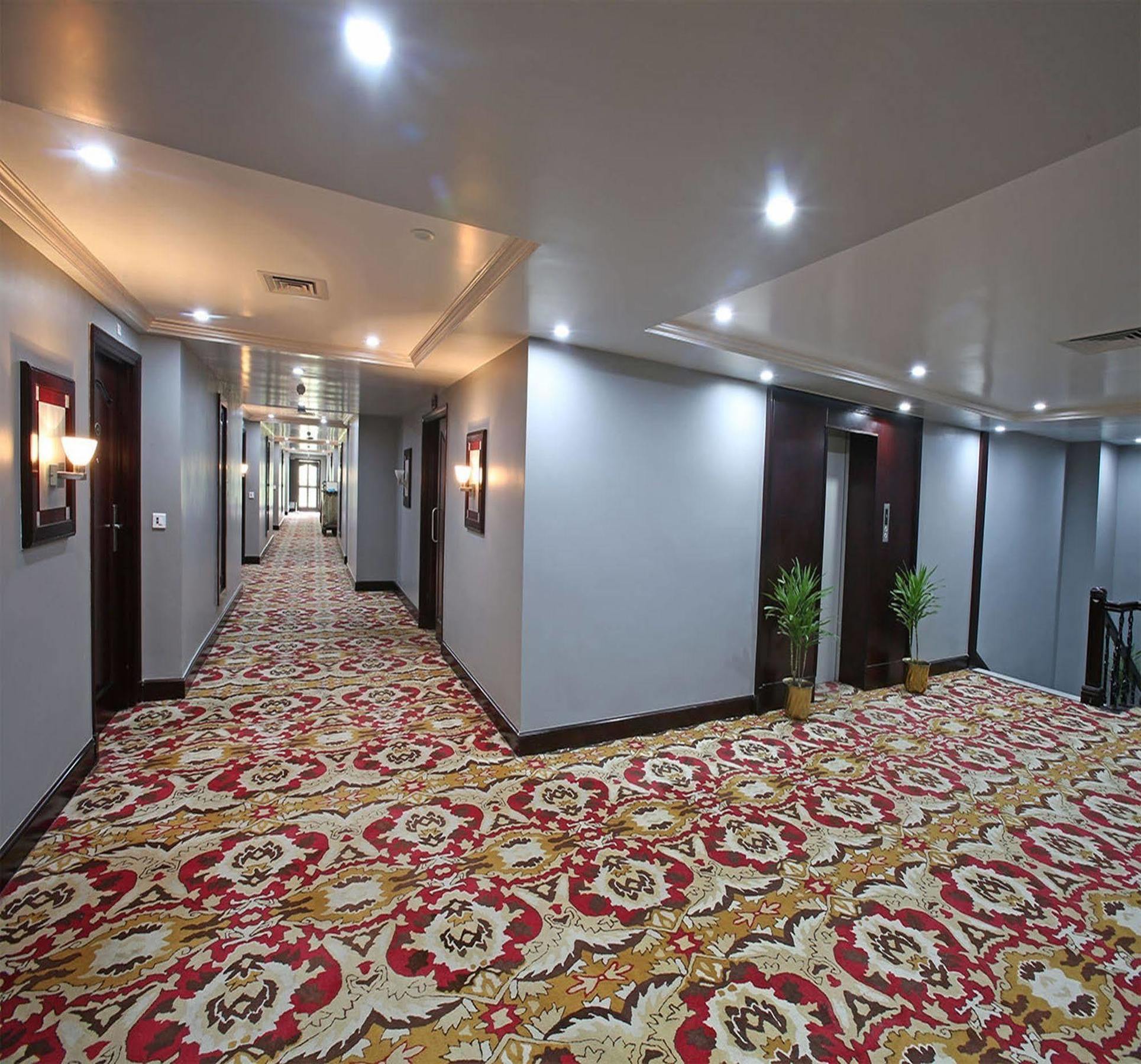 Hotel The Royal Plaza Gangtok Exterior foto